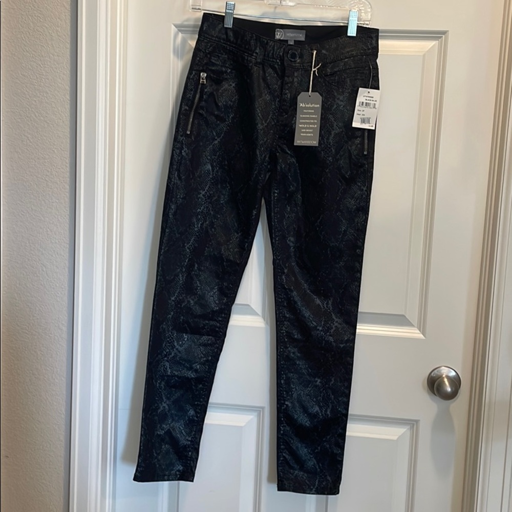 Wit & Wisdom Snake-Print Jeggings